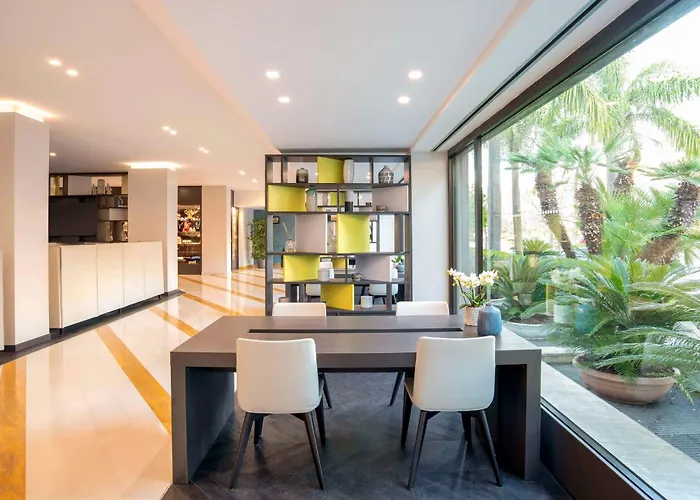 Mercure Roma West