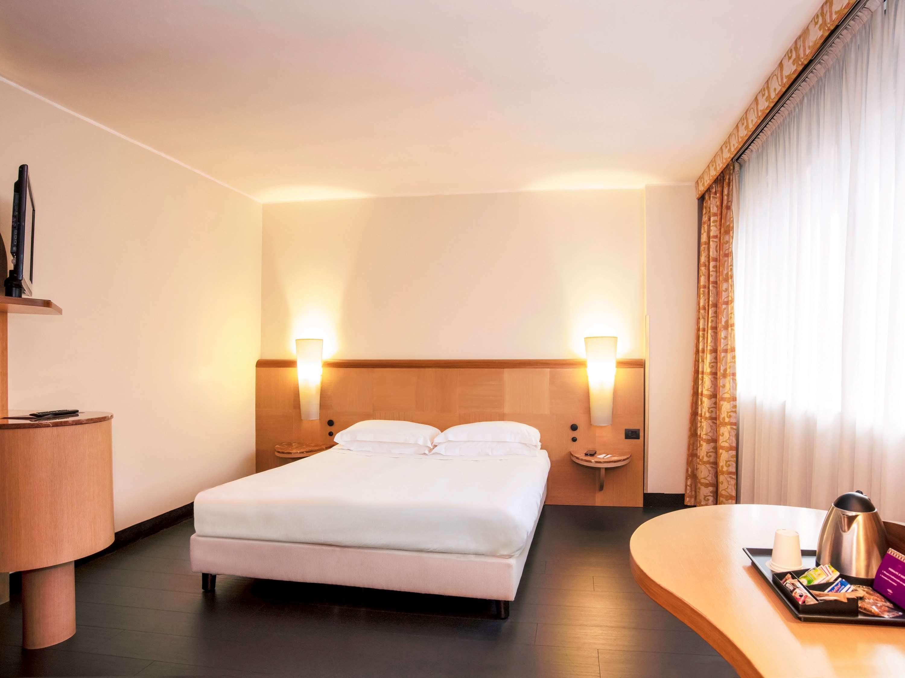 Mercure West 4* Rom